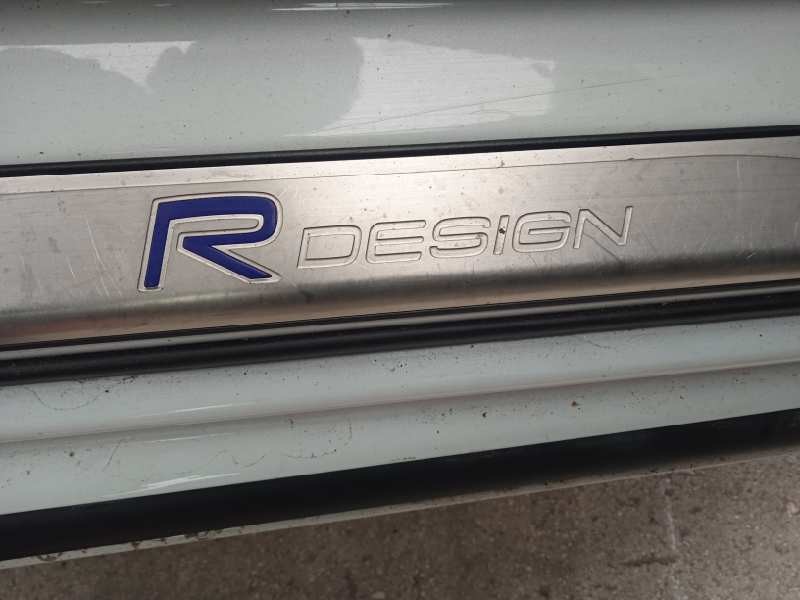 volvo v60 familiar del año 2020