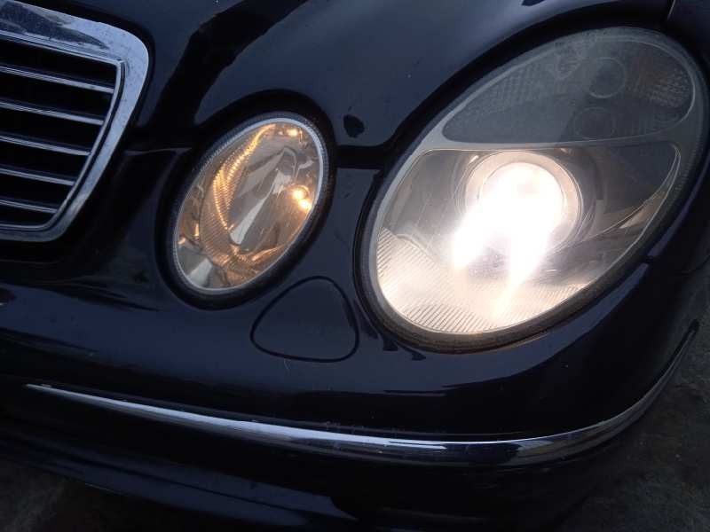 mercedes-benz clase e (w211) berlina del año 2002