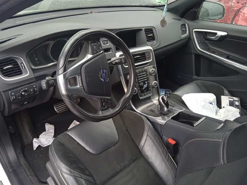 volvo v60 familiar del año 2020