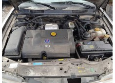 saab 9-3 berlina del año 2001 2