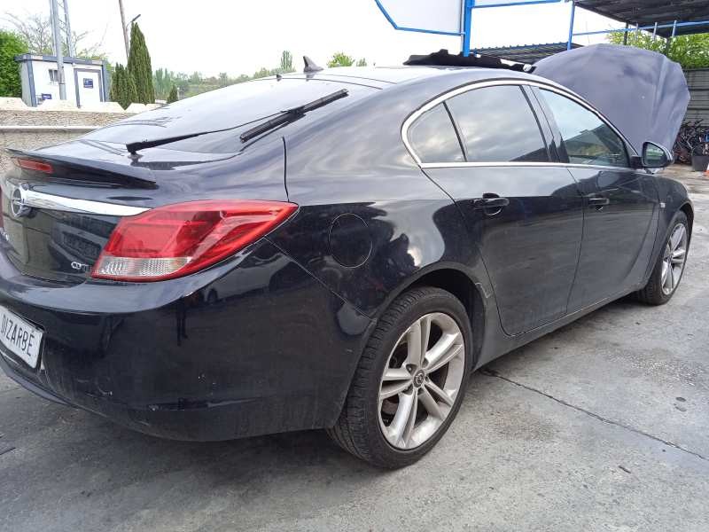 opel insignia berlina del año 2009