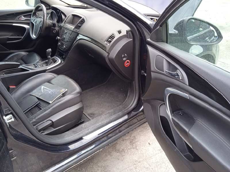 opel insignia berlina del año 2009