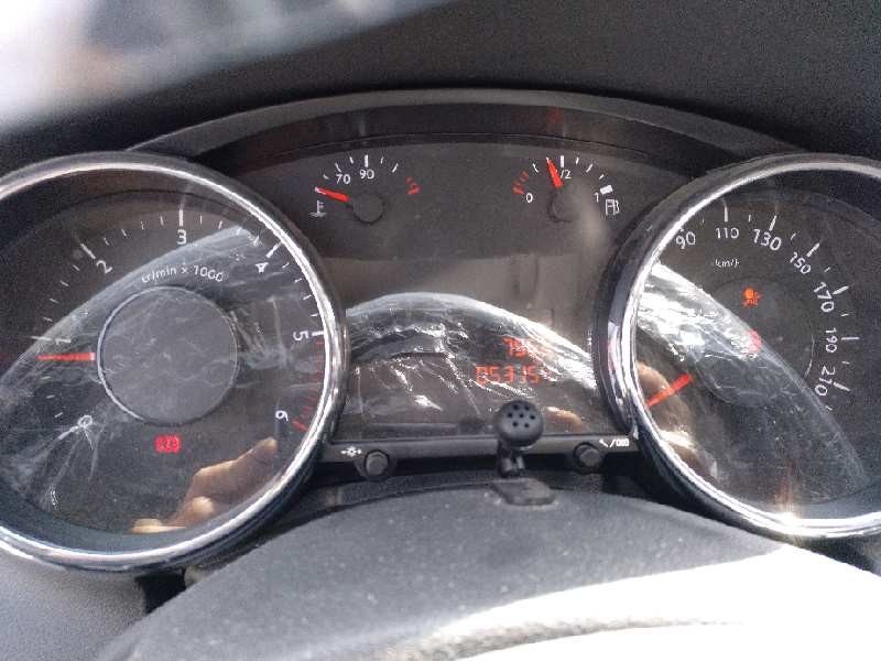 peugeot 5008 del año 2010