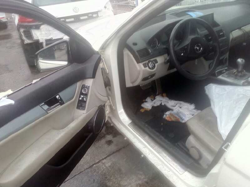 mercedes-benz clase c (w204) berlina del año 2009