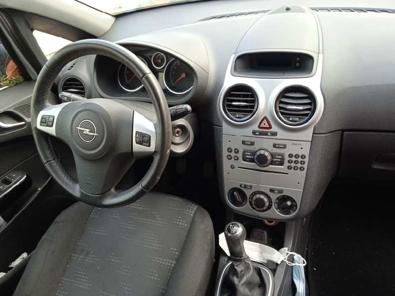 opel corsa d del año 2011