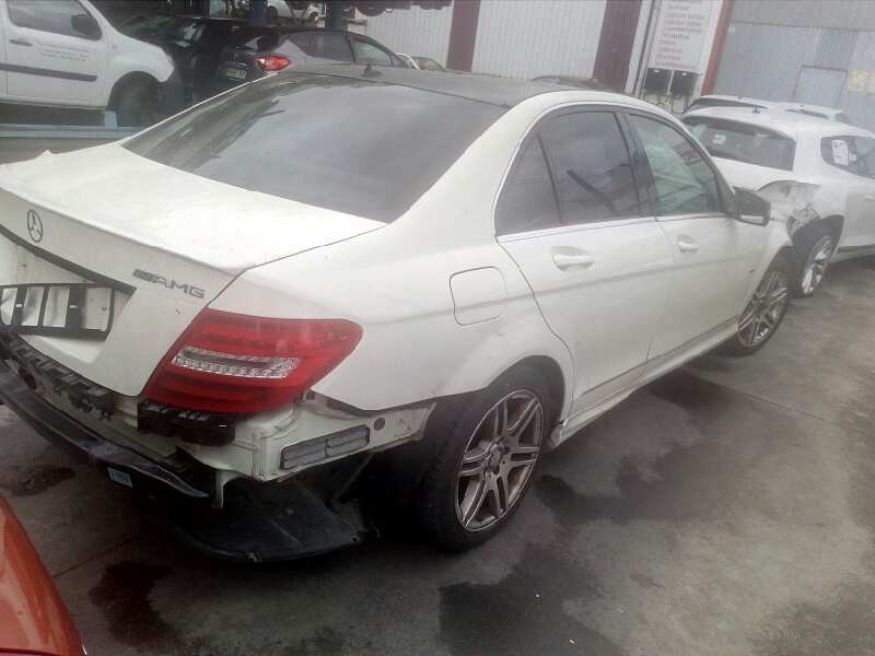 mercedes-benz clase c (w204) berlina del año 2009