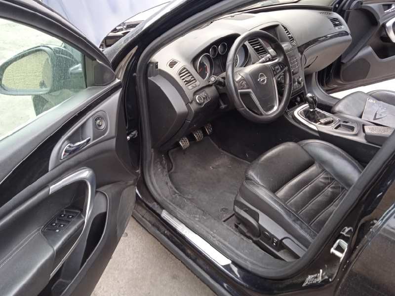 opel insignia berlina del año 2009