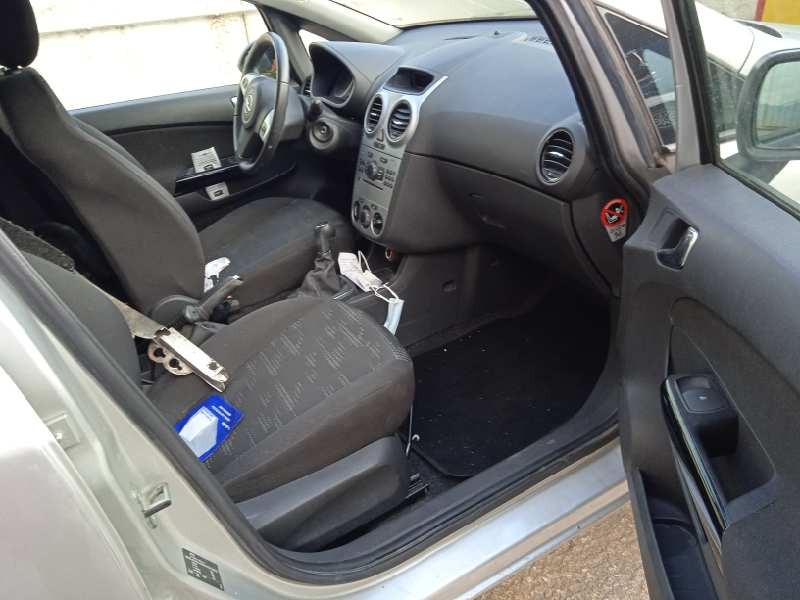 opel corsa d del año 2011