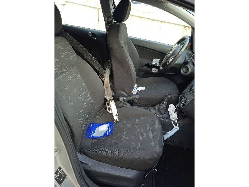 opel corsa d del año 2011