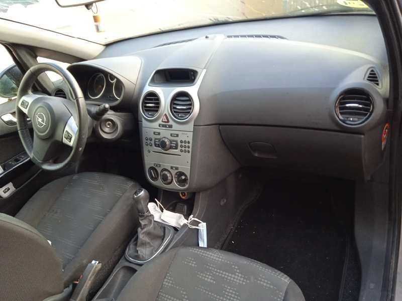 opel corsa d del año 2011