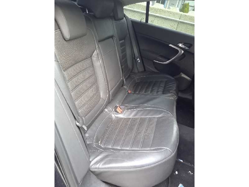 opel insignia berlina del año 2009