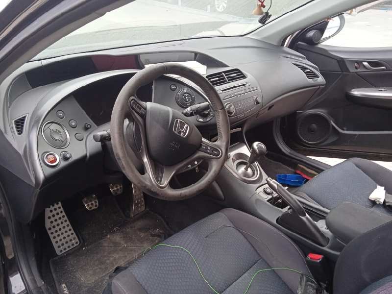 honda civic berlina 5 (fk) del año 2010