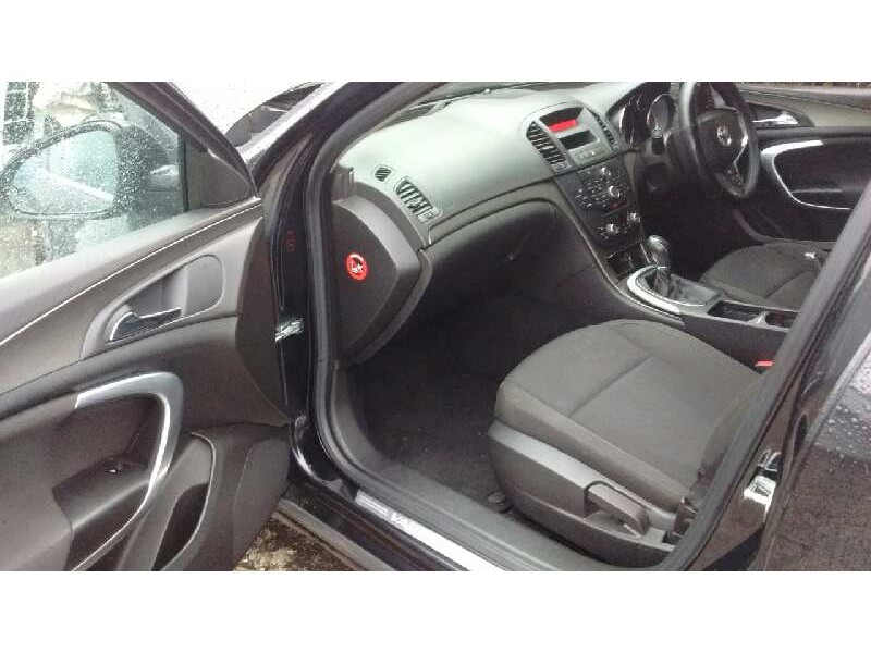 opel insignia berlina del año 2009