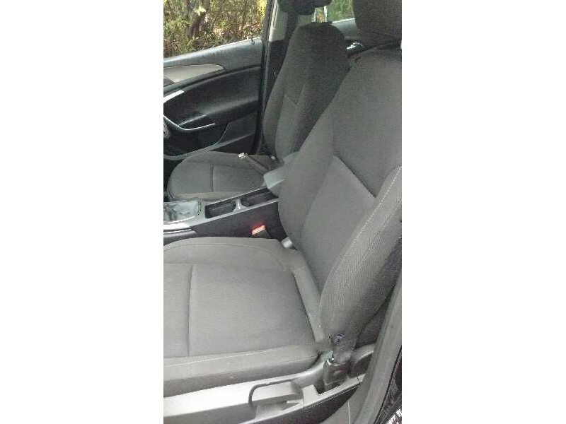 opel insignia berlina del año 2009