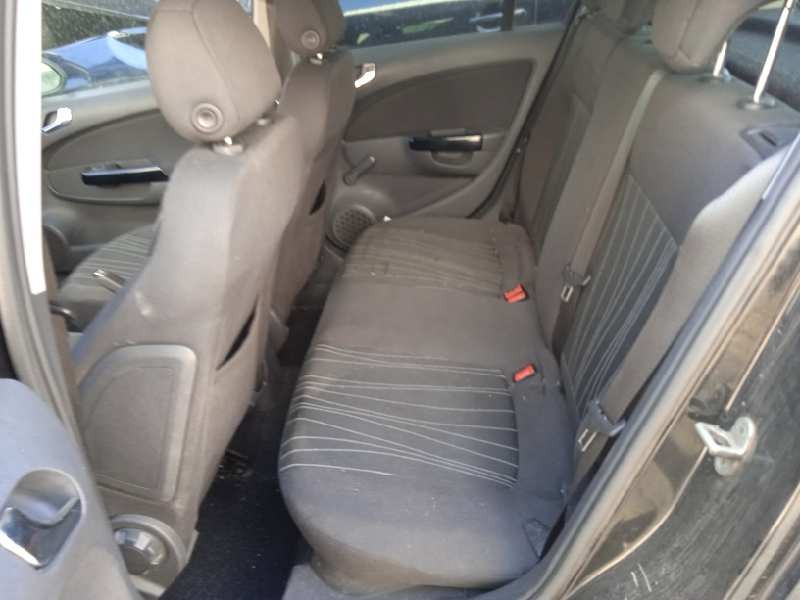 opel corsa d del año 2010