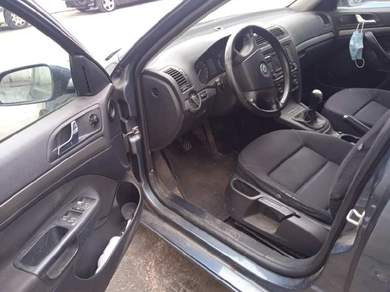 skoda octavia berlina (1z3) del año 2005