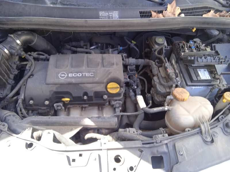 opel corsa d del año 2010