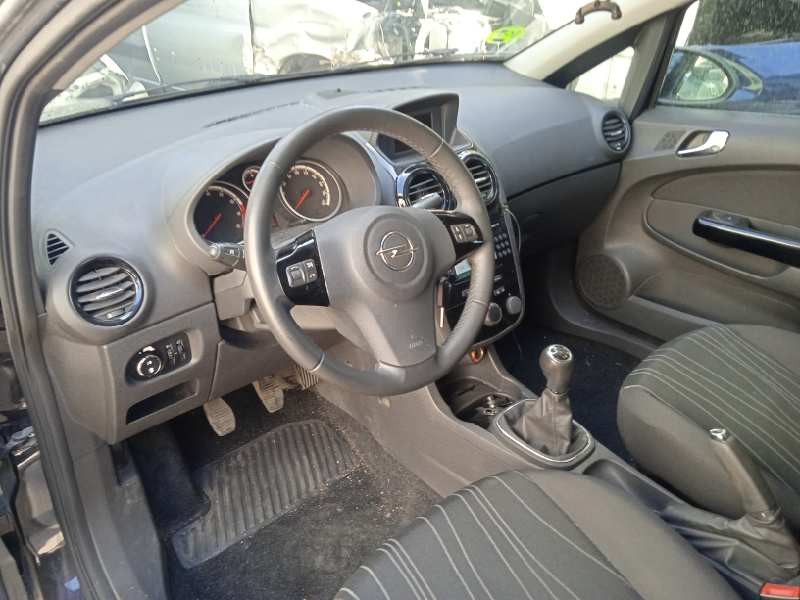 opel corsa d del año 2010