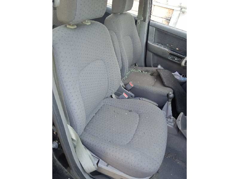 kia carens del año 2005