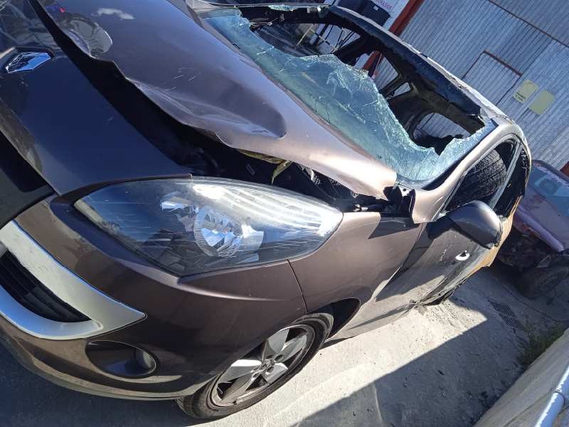 renault scenic iii del año 2009