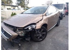 volvo v40 del año 2014
