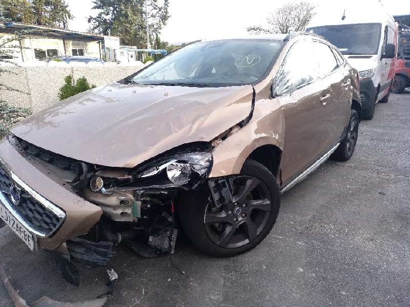 volvo v40 del año 2014