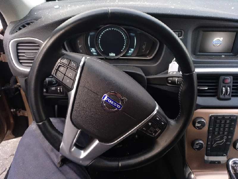 volvo v40 del año 2014