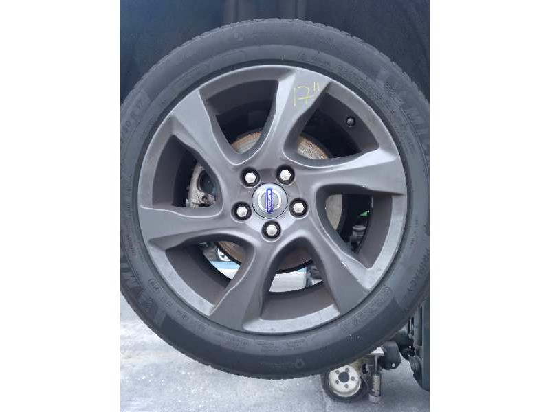 volvo v40 del año 2014