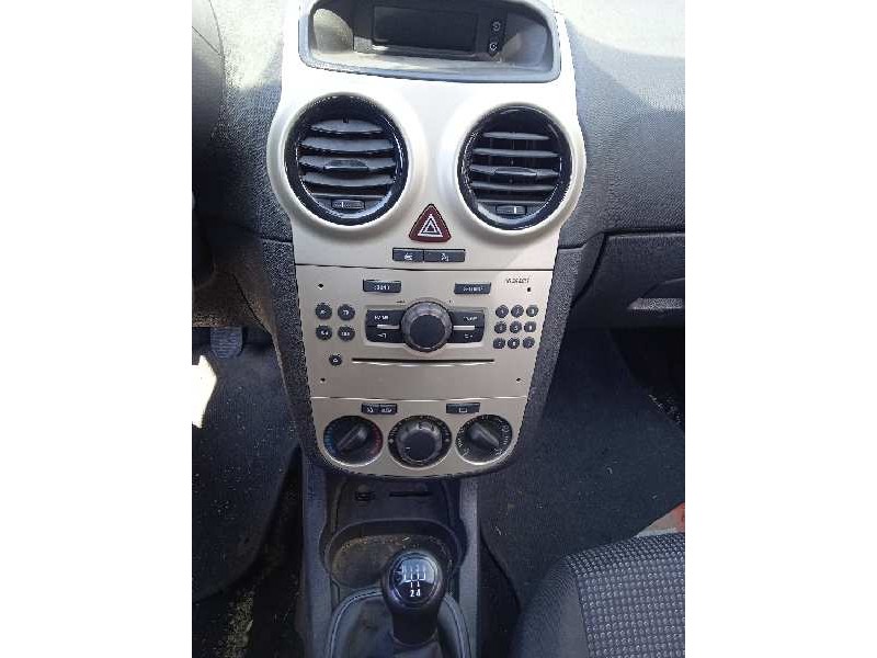 opel corsa d del año 2010