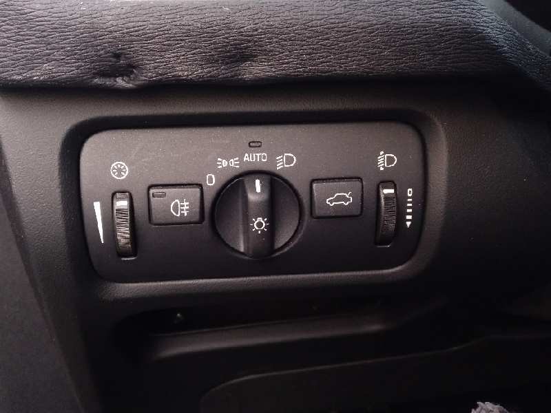 volvo v40 del año 2014