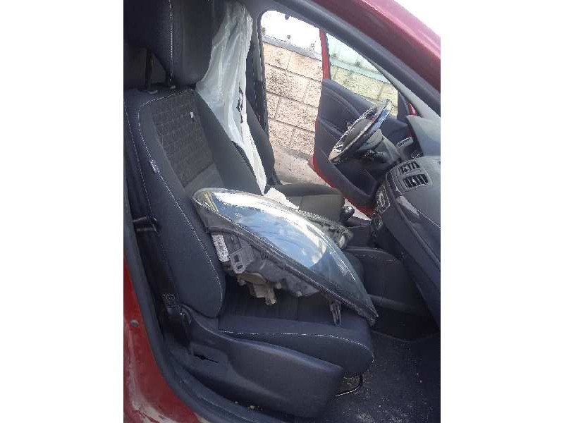 renault megane iii berlina 5 p del año 2015