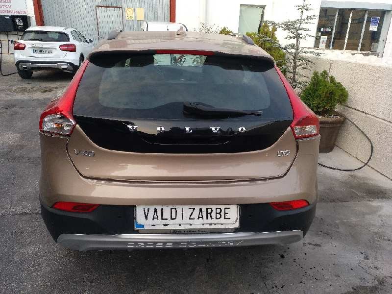 volvo v40 del año 2014