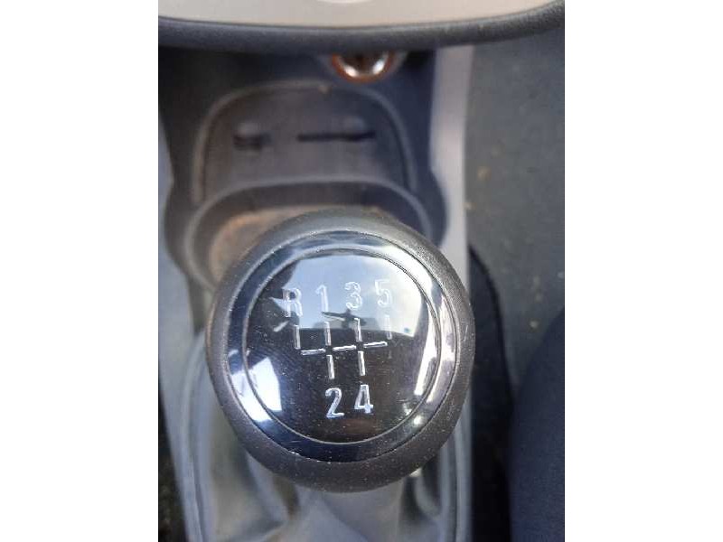 opel corsa d del año 2010