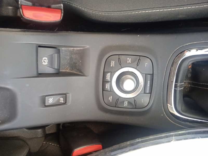 renault megane iii berlina 5 p del año 2015