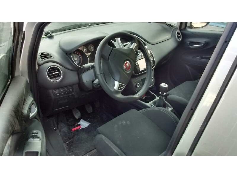 fiat punto (199) del año 2017