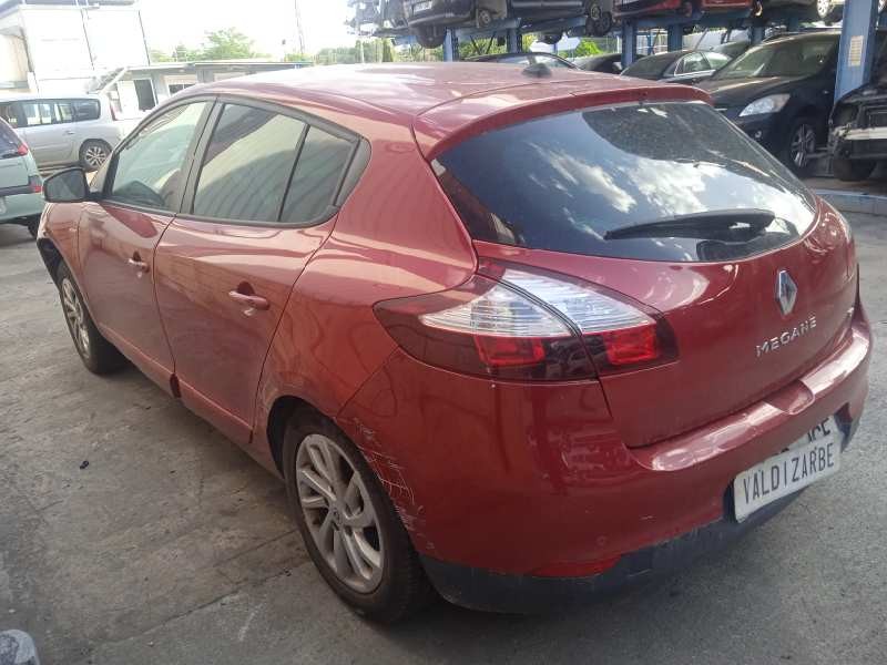 renault megane iii berlina 5 p del año 2015