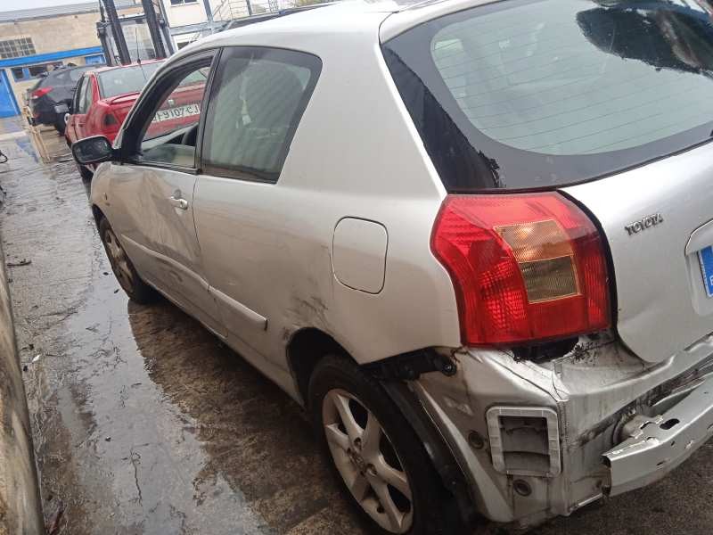 toyota corolla (e12) del año 2003