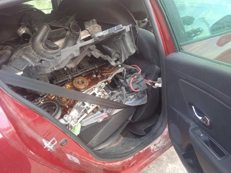 renault megane iii berlina 5 p del año 2015