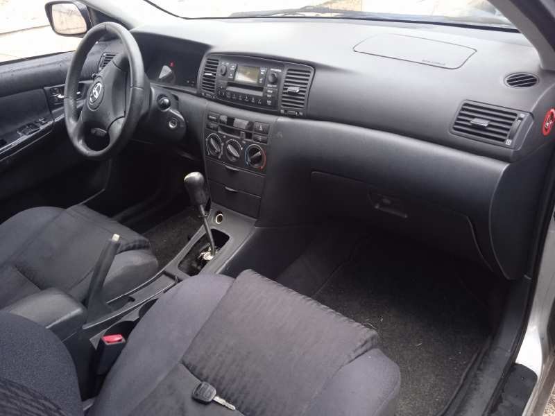 toyota corolla (e12) del año 2003