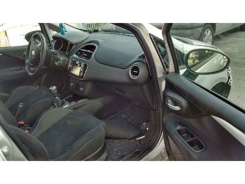 fiat punto (199) del año 2017