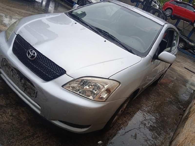 toyota corolla (e12) del año 2003