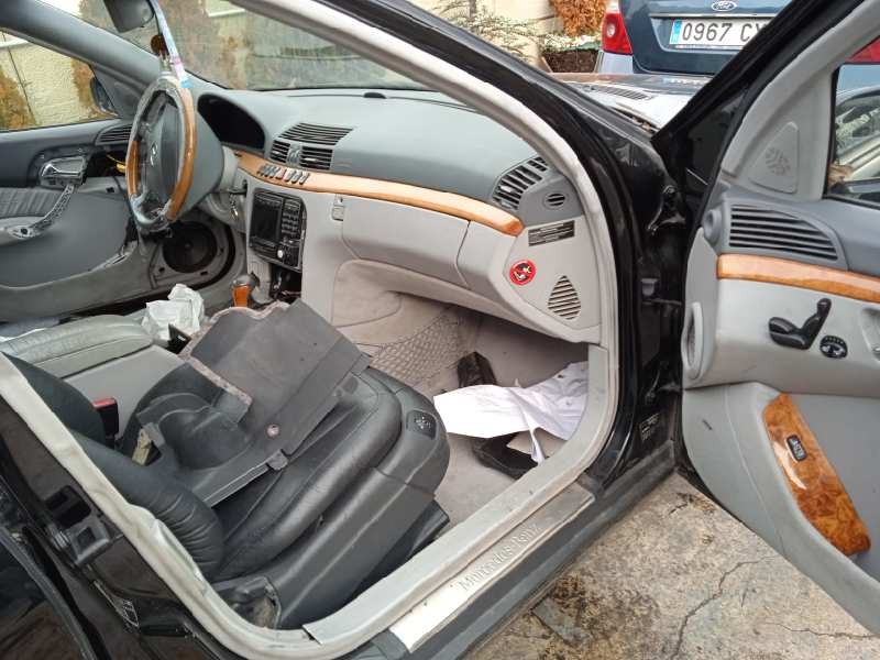 mercedes-benz clase s (w220) berlina del año 2000