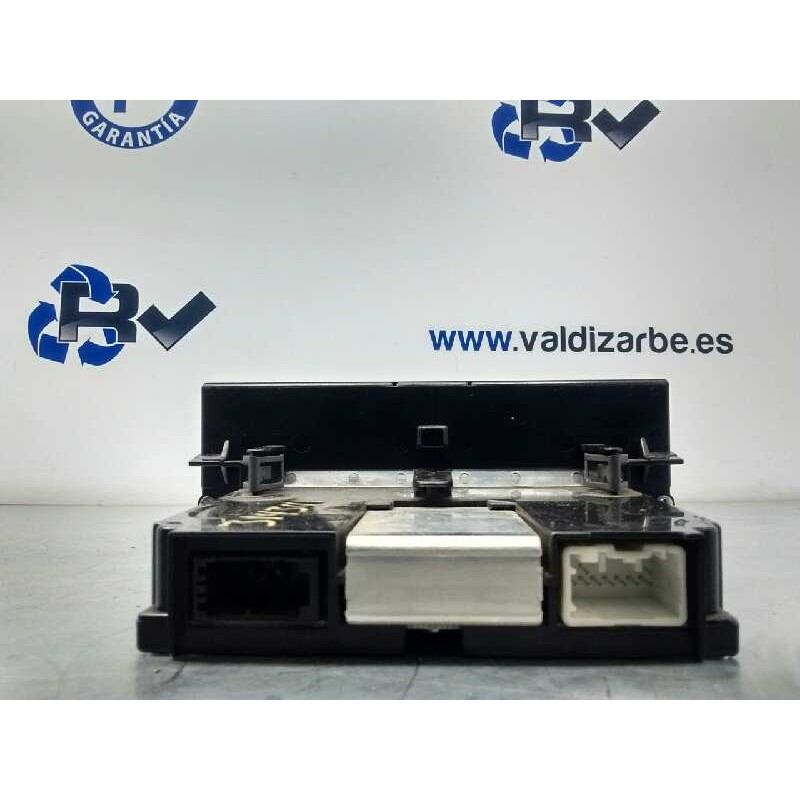 Recambio de pantalla multifuncion para volvo s40 berlina d5 momentum referencia OEM IAM 30775261  