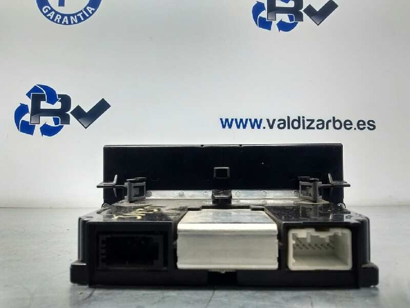 Recambio de pantalla multifuncion para volvo s40 berlina d5 momentum referencia OEM IAM 30775261  