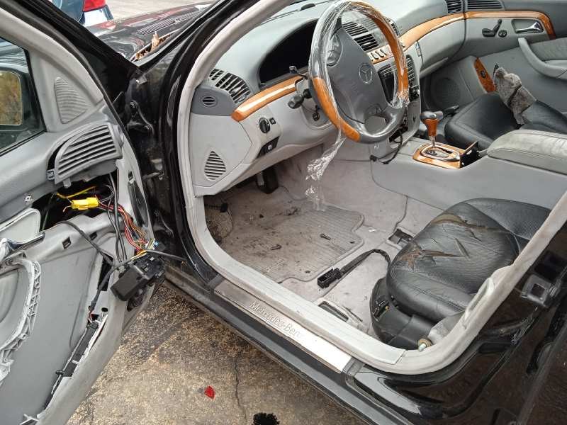 mercedes-benz clase s (w220) berlina del año 2000