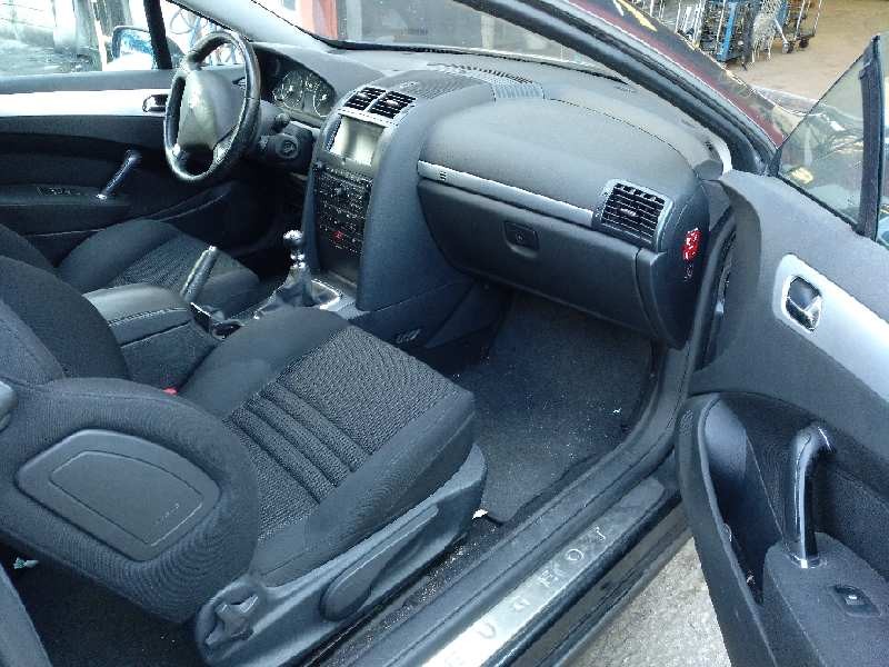 peugeot 407 coupe del año 2006