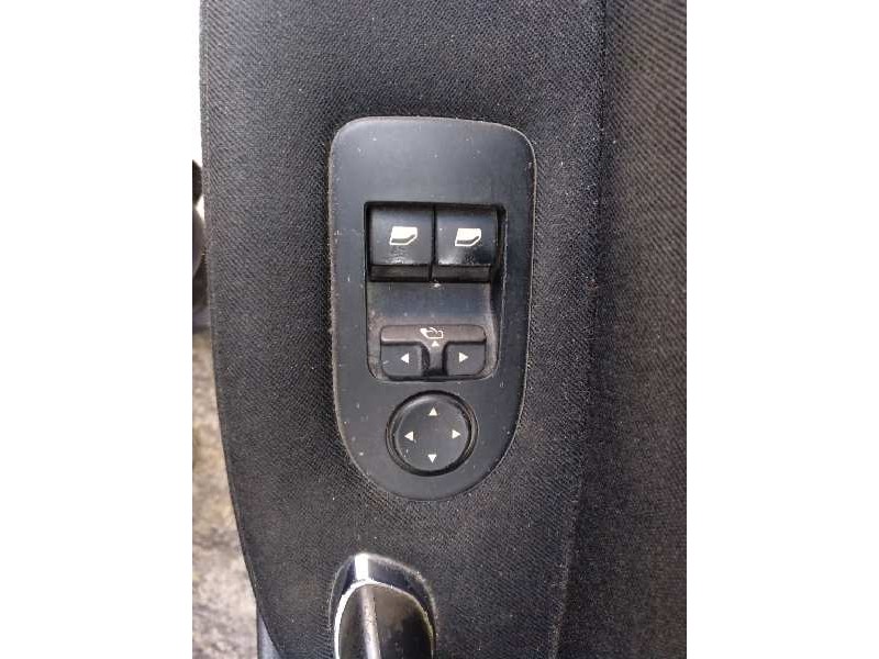 peugeot 407 coupe del año 2006