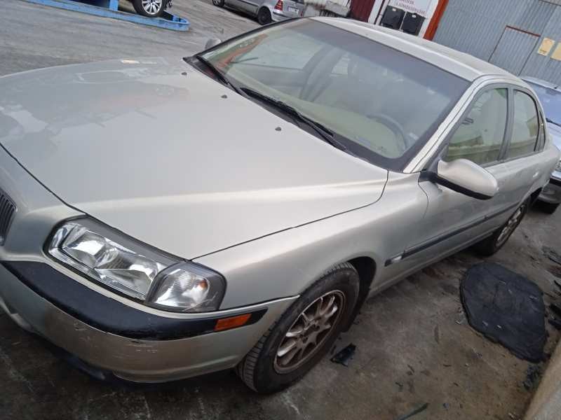 volvo s80 berlina del año 2001