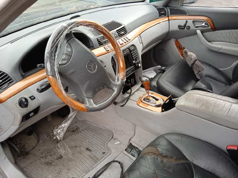 mercedes-benz clase s (w220) berlina del año 2000