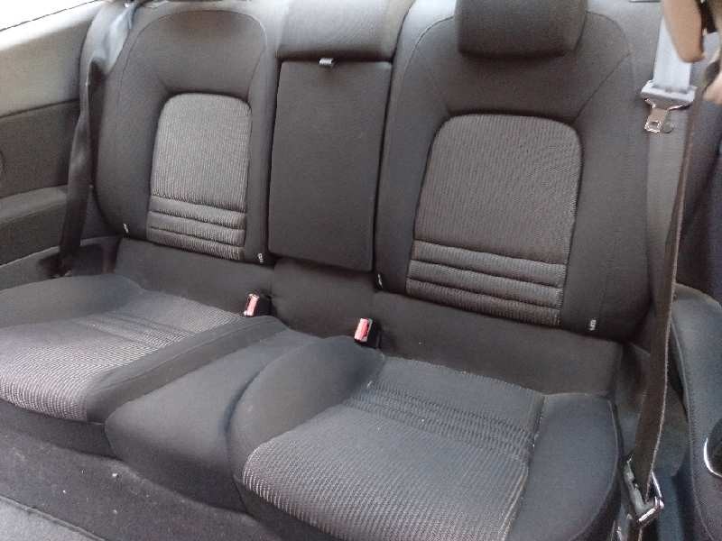 peugeot 407 coupe del año 2006